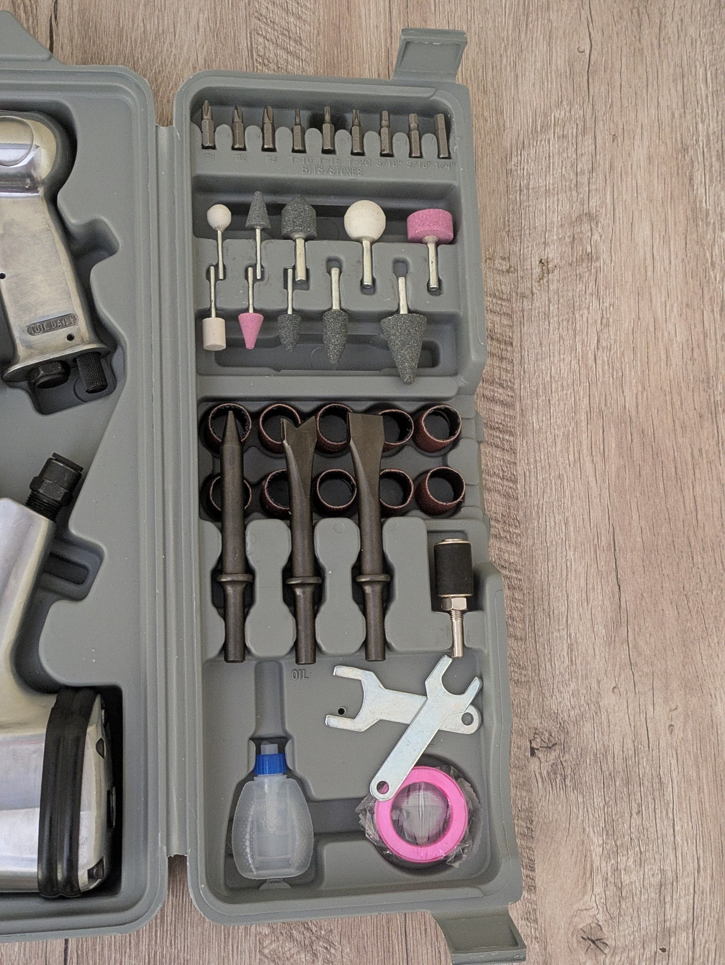 Kit d’Outils Pneumatiques 70 Pièces