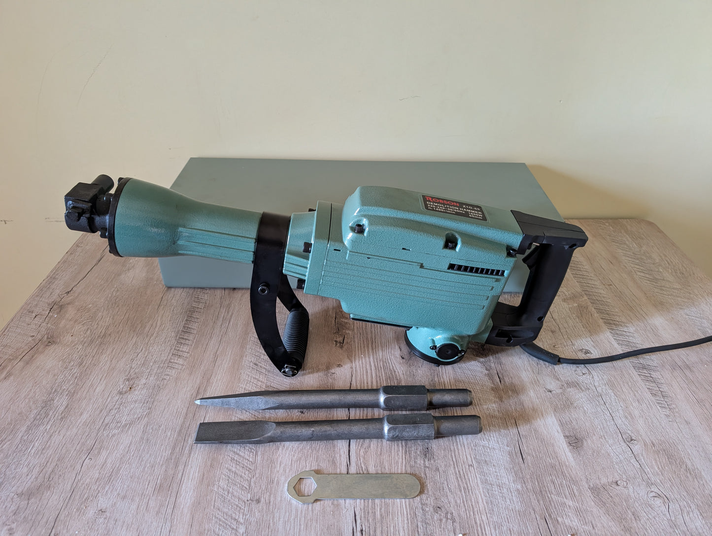 Marteau piqueur électrique -Robson — 1650W